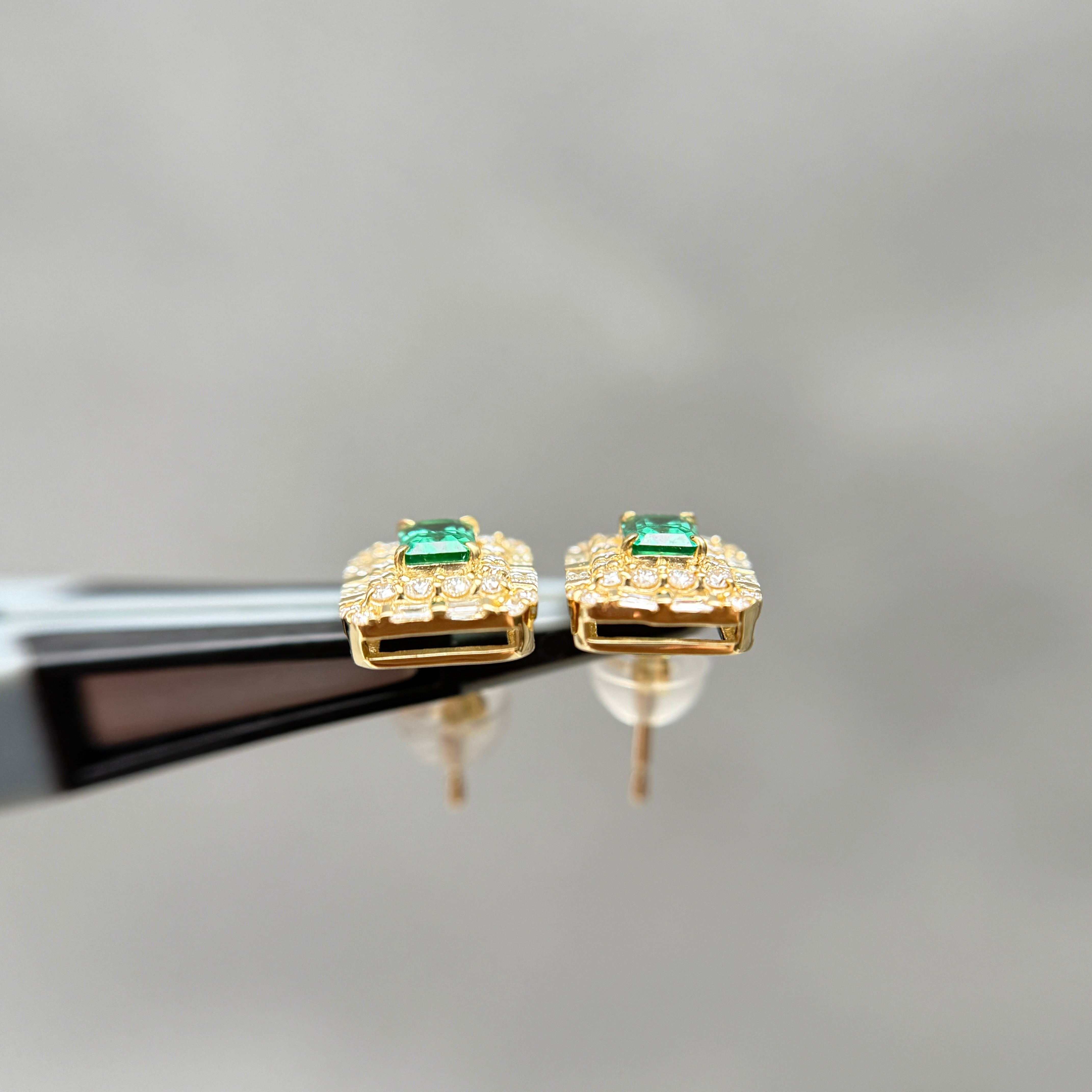 〈一点物〉207:エメラルドピアス