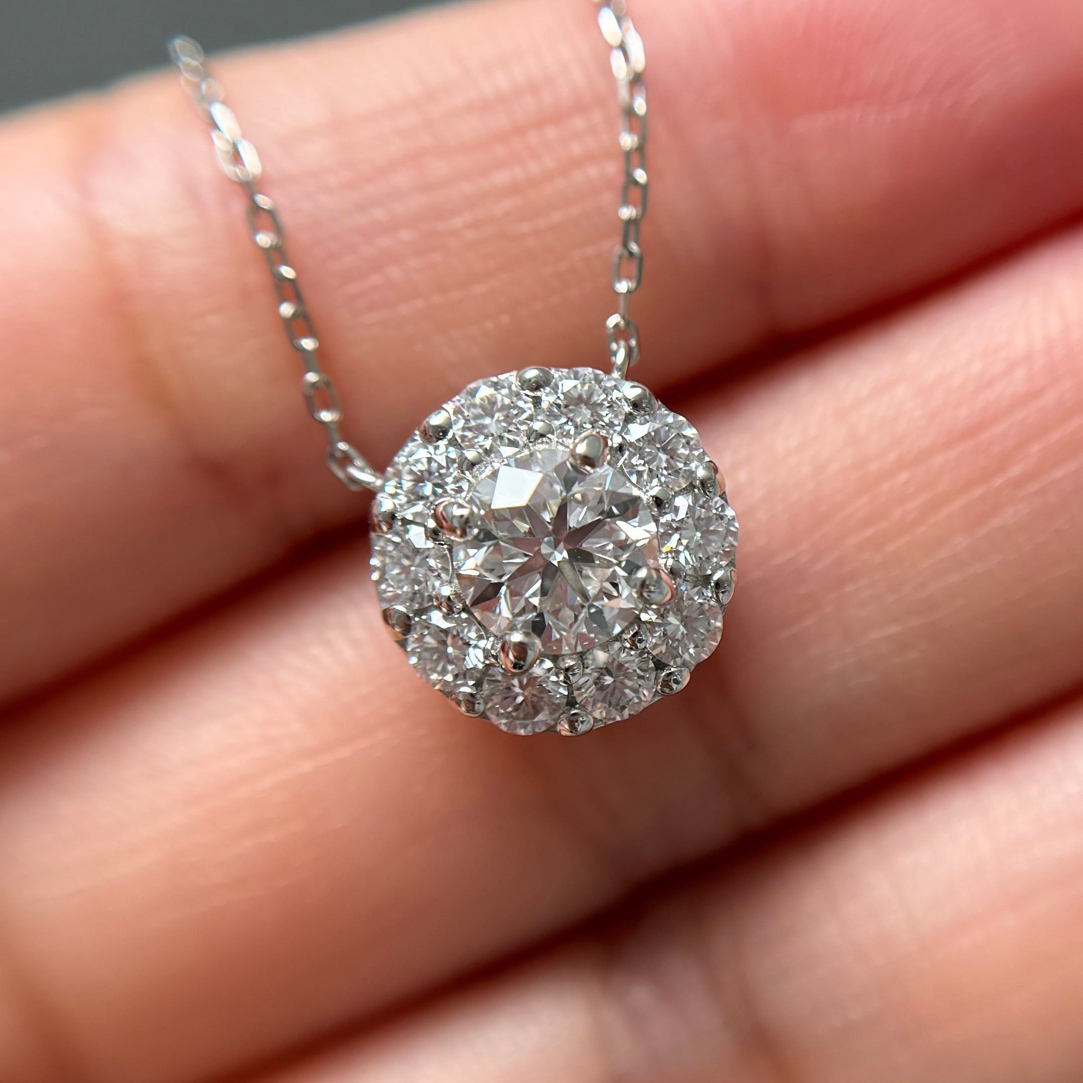 【GIA】【F/VS】1ct取り巻きネックレス(ラウンド)