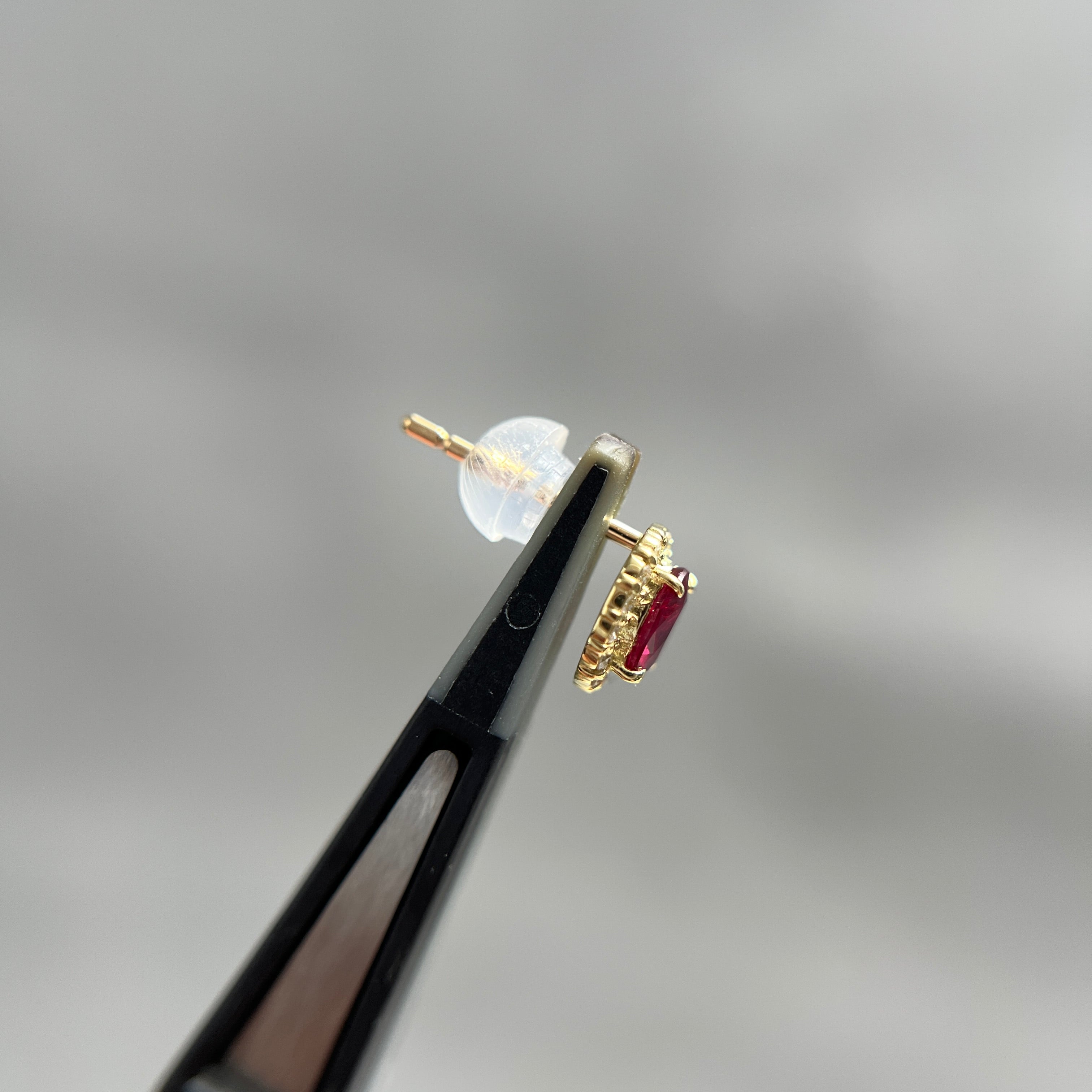 〈一点物〉71:ルビーピアス(最短お届け対象)