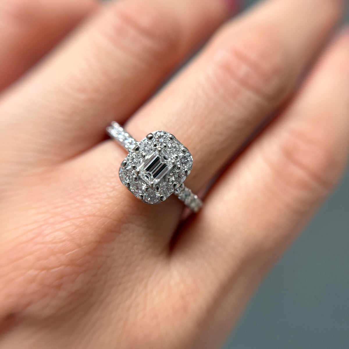 【GIA】0.3ct取り巻きダイヤリング