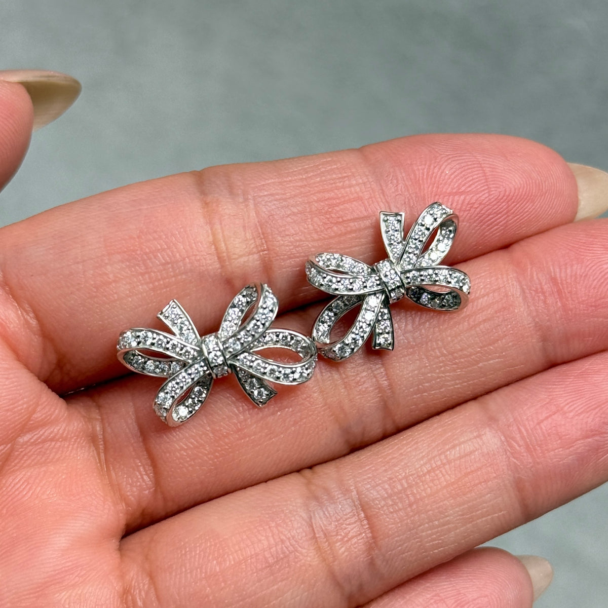 リボンピアス