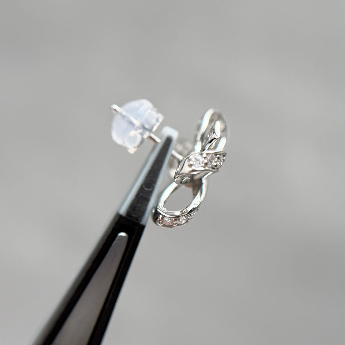 リボンピアス