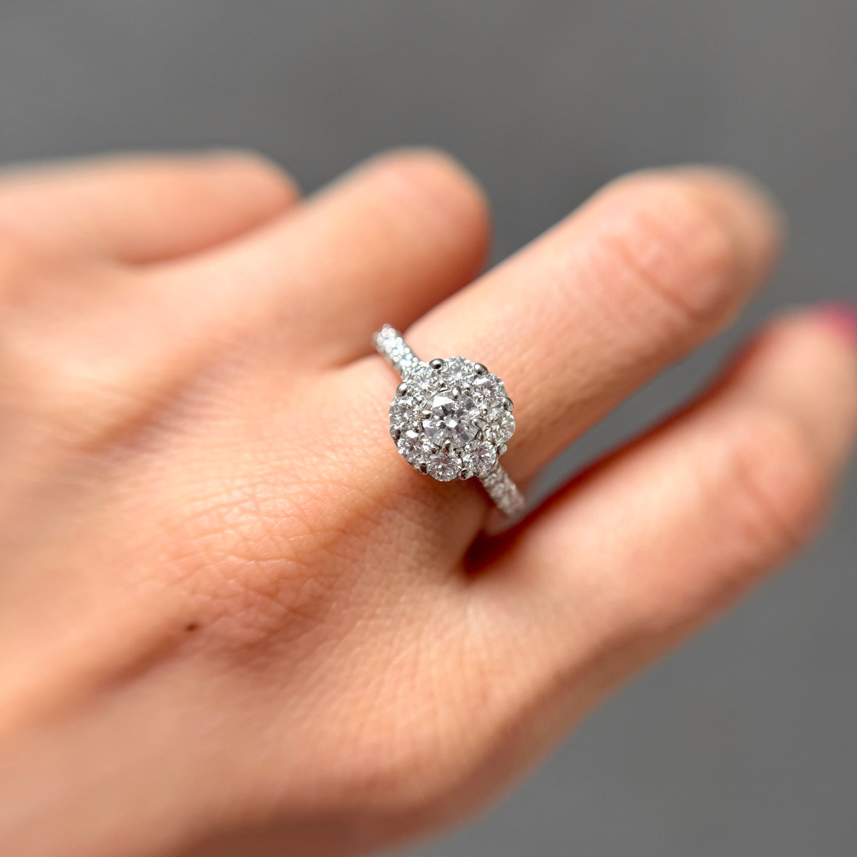 【GIA】0.3ct取り巻きダイヤリング