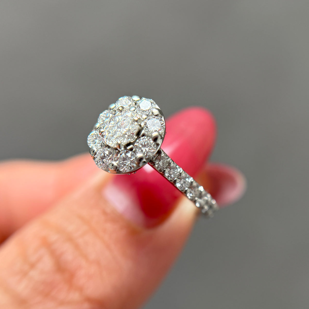 【GIA】0.3ct取り巻きダイヤリング