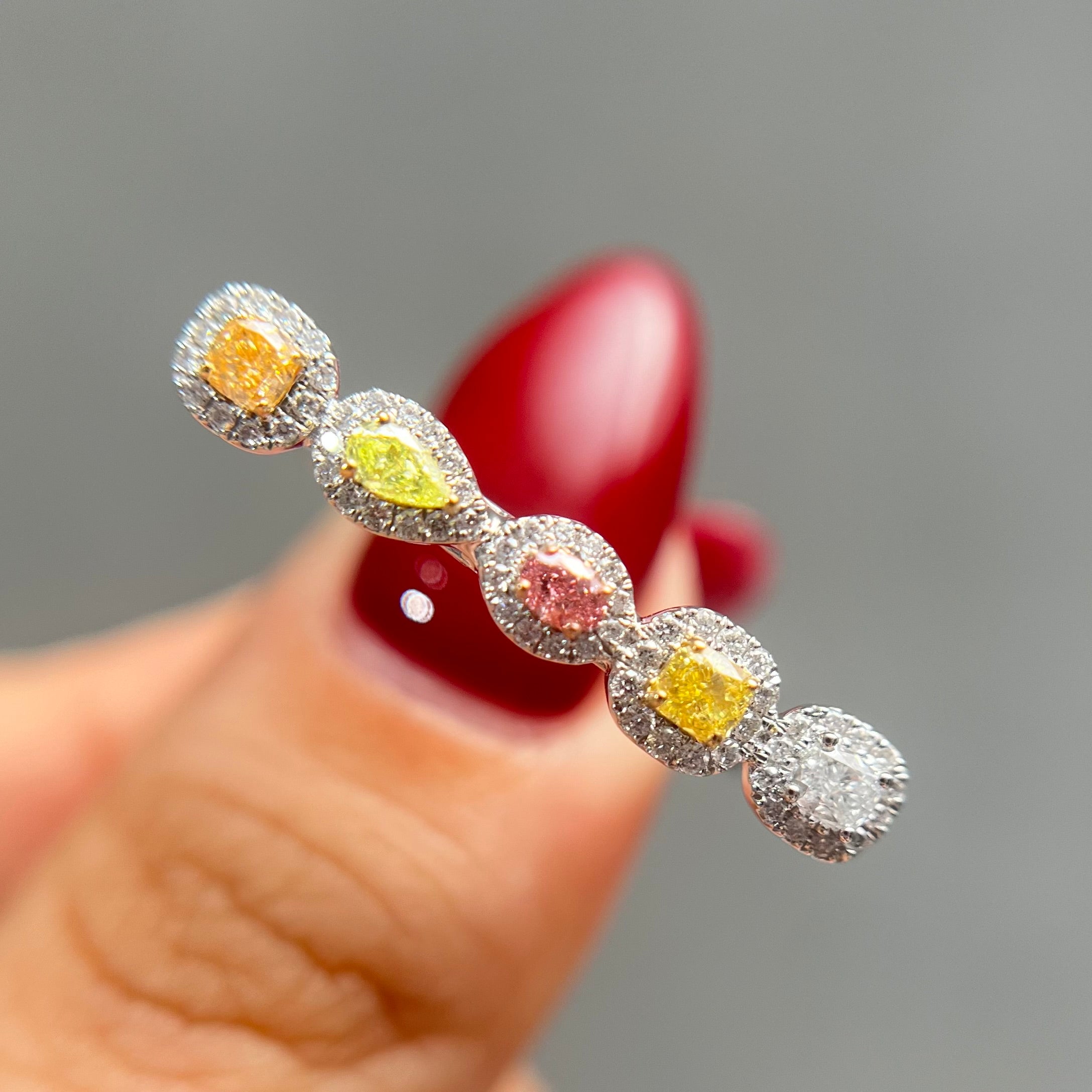 マルチカラー ダイヤ リング ダイヤモンド 指輪 K18 ドッツ 18金 限定1本 K18GG 0.84ct UV蛍光 5石 マルチカラーダイヤモンド
