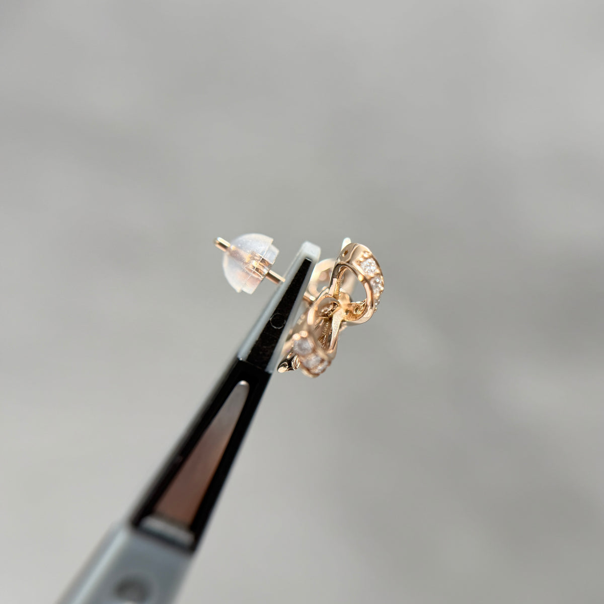 リボンピアス