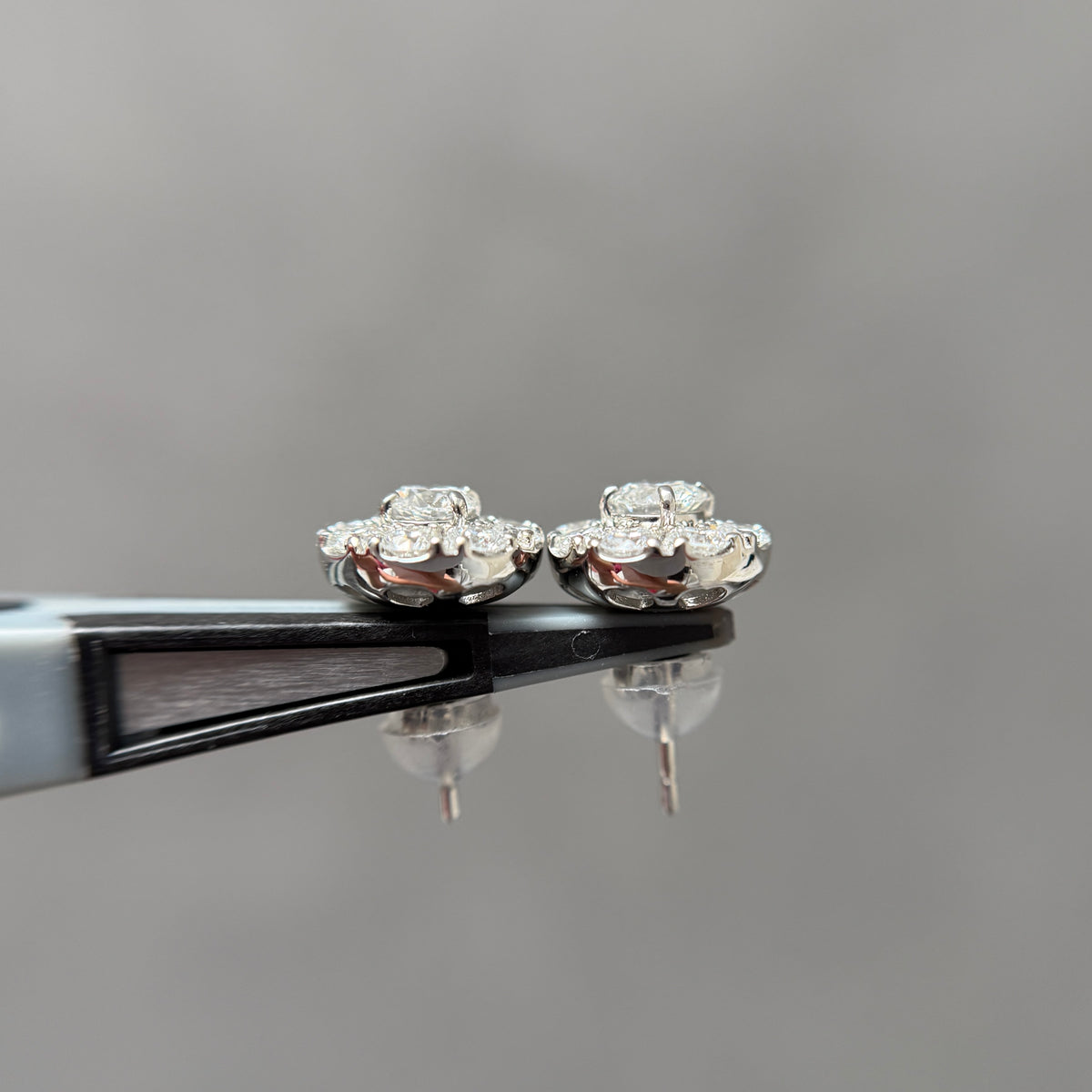 【GIA】0.3ct取り巻き取り外し式ピアス