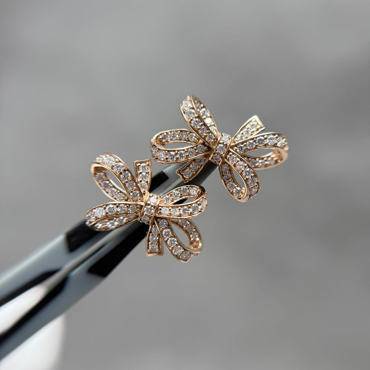リボンピアス