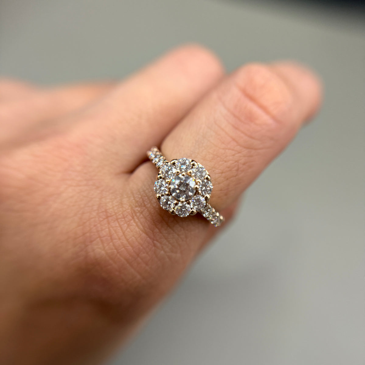 【GIA】0.3ct取り巻きダイヤリング