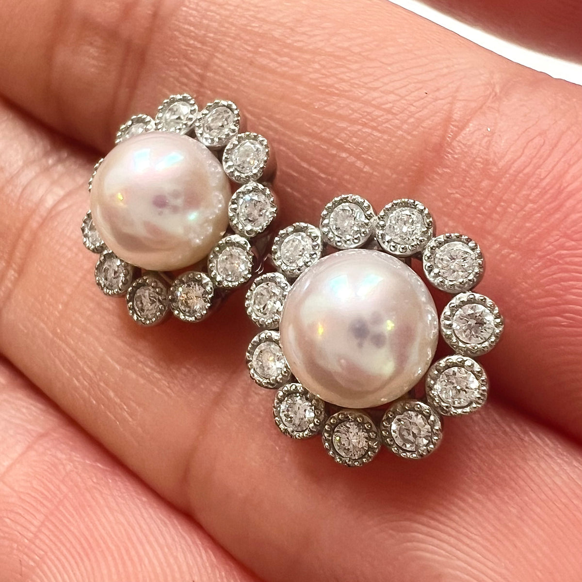【アコヤ6ｰ6.5mm】サンサンピアス