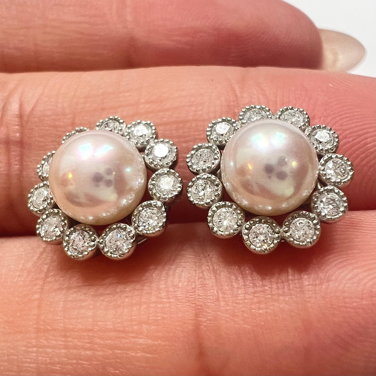 【アコヤ6ｰ6.5mm】サンサンピアス